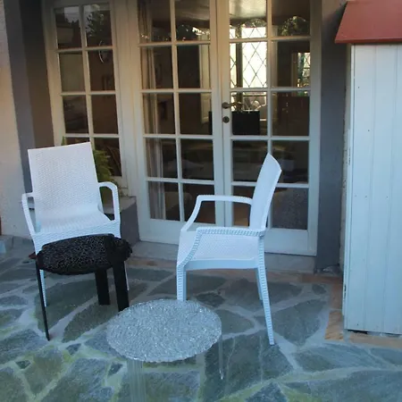 Il Nido Sul Mare A Dei Marmi フォルテ・デイ・マルミ