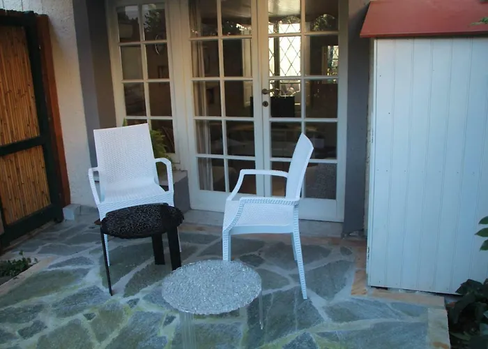 Il Nido Sul Mare A Dei Marmi フォルテ・デイ・マルミ